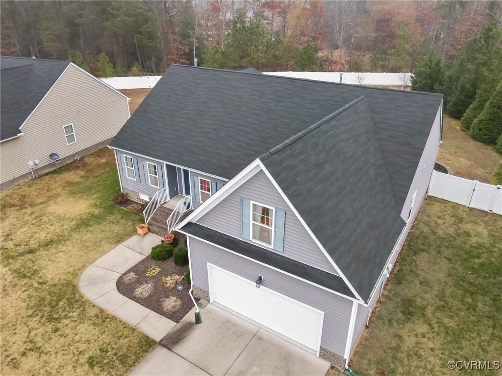 7067 Ravenscraig Cres