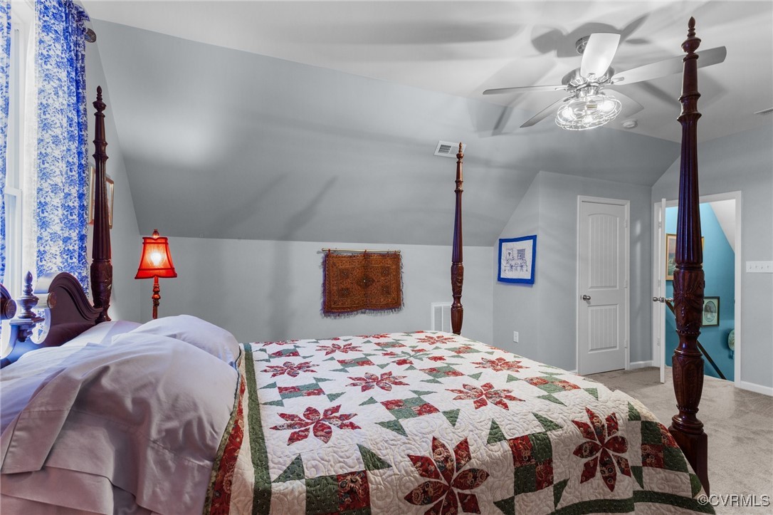 7067 Ravenscraig Cres