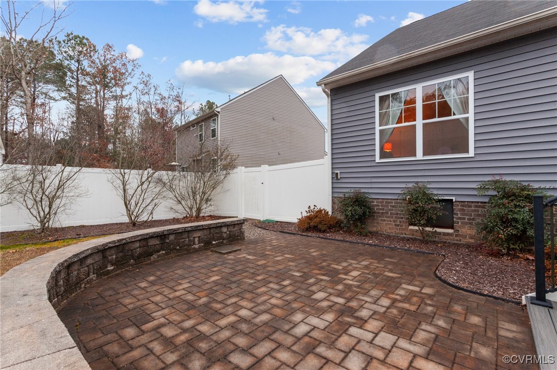 7067 Ravenscraig Cres