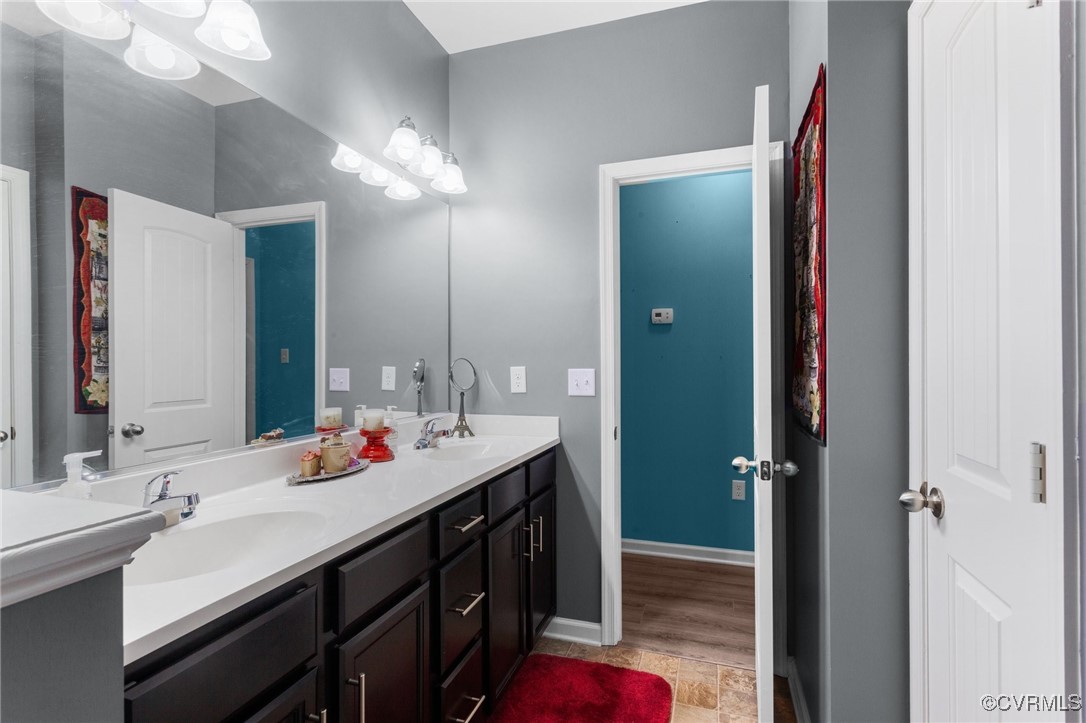 7067 Ravenscraig Cres