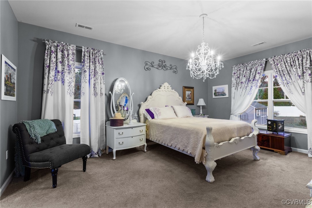 7067 Ravenscraig Cres