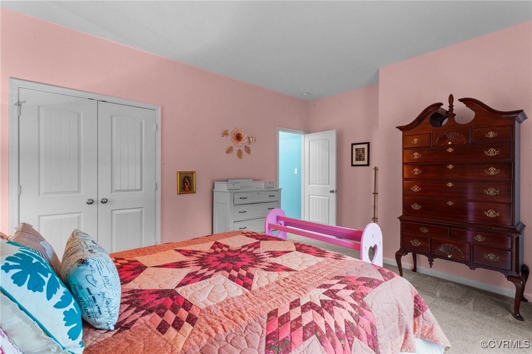 7067 Ravenscraig Cres