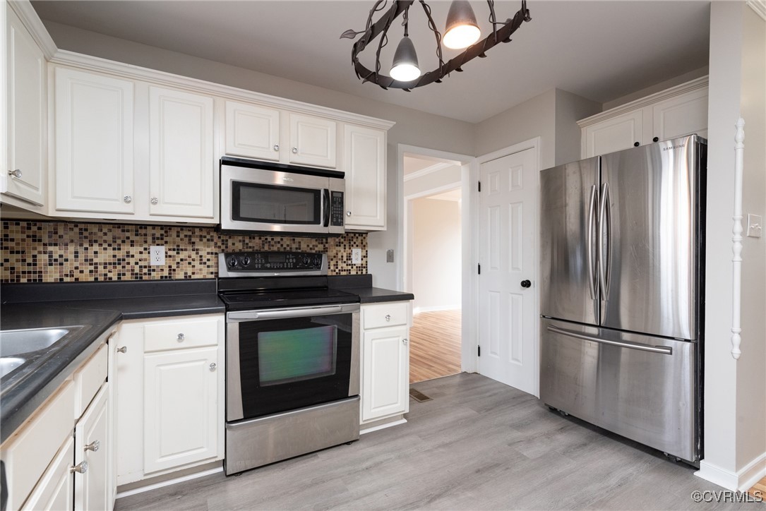 7926 Featherchase Ct