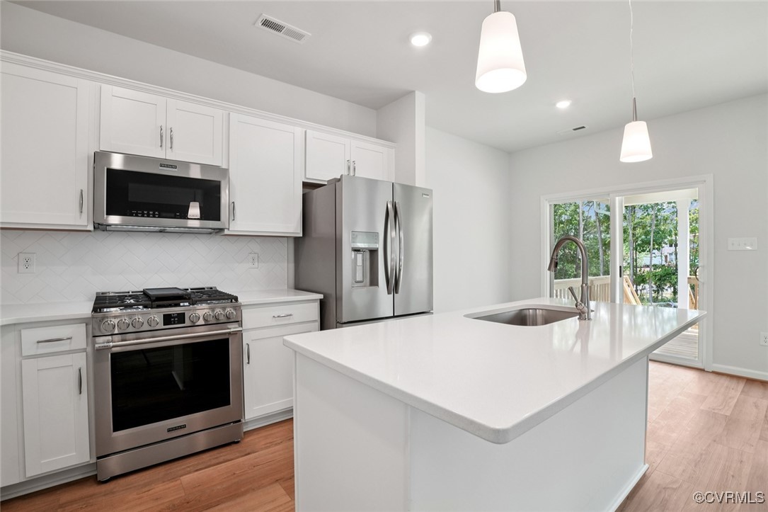 15111 Bishops Run Ct