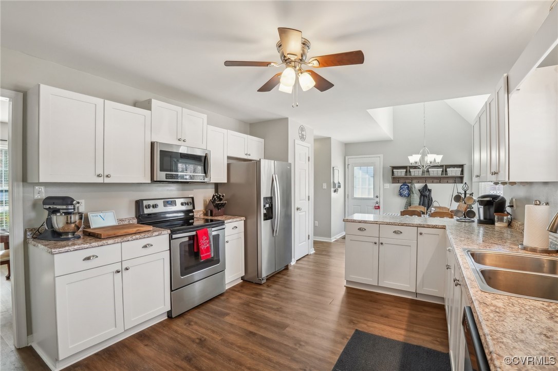 7406 Belmont Stakes Dr