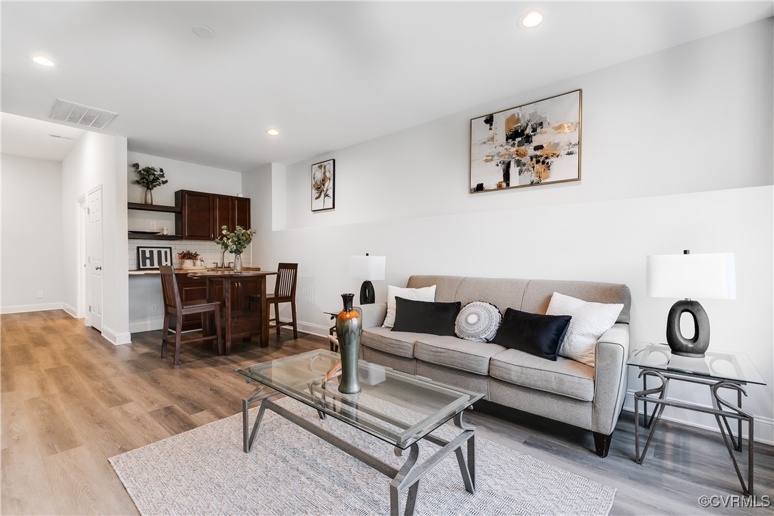 3107 Cove View Ln