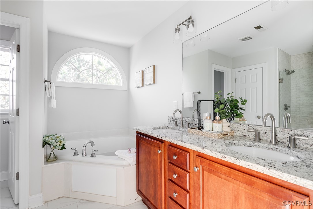 3107 Cove View Ln