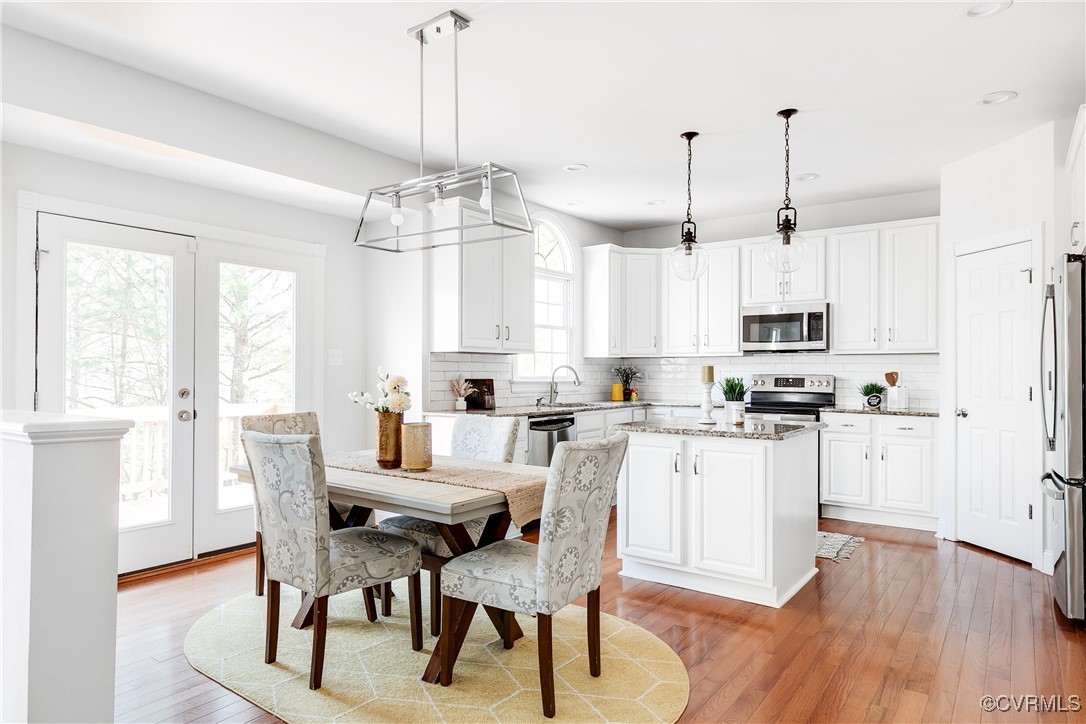 3107 Cove View Ln