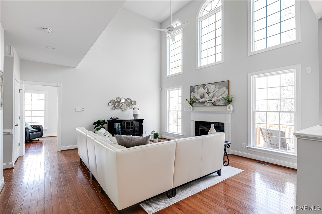 3107 Cove View Ln