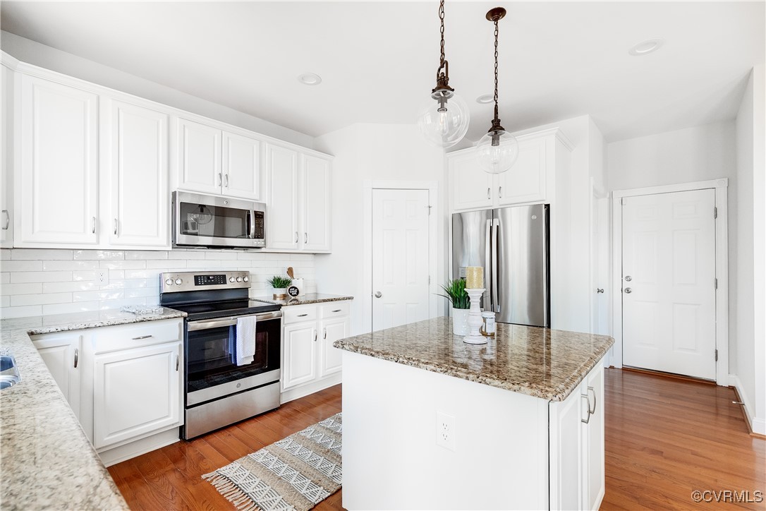 3107 Cove View Ln