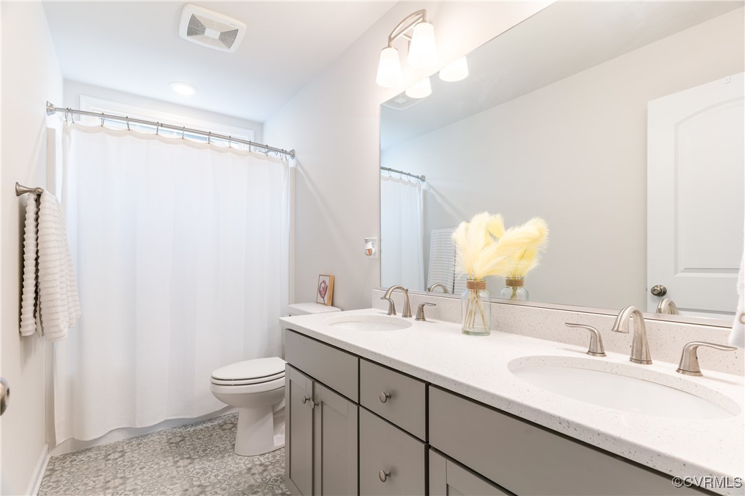 15900 Fishers Green Dr