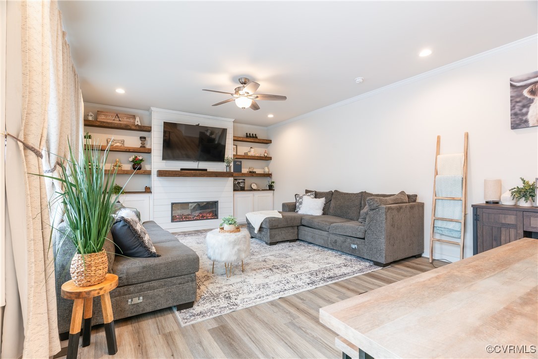 15900 Fishers Green Dr