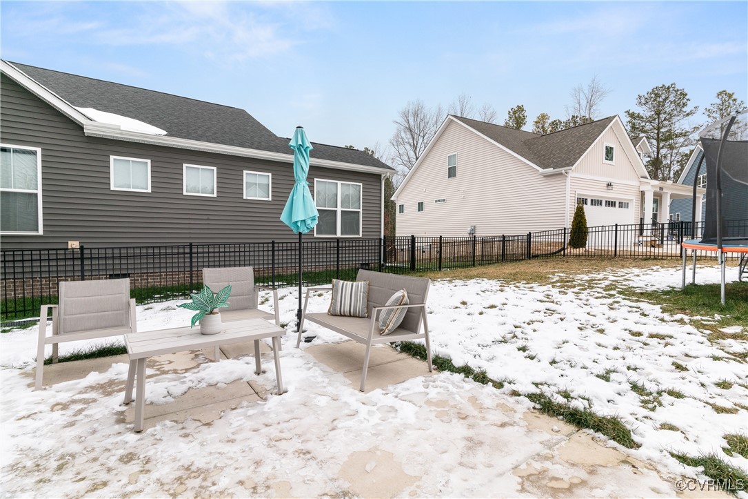 15900 Fishers Green Dr