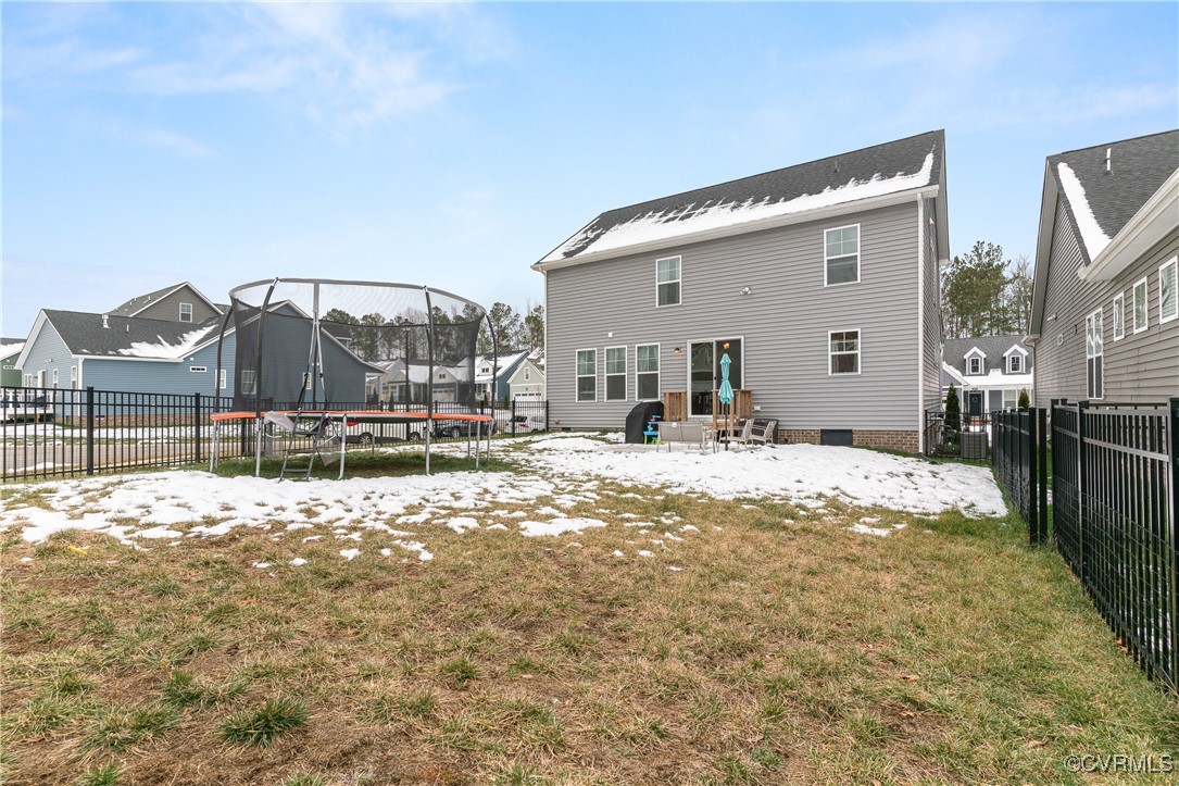 15900 Fishers Green Dr