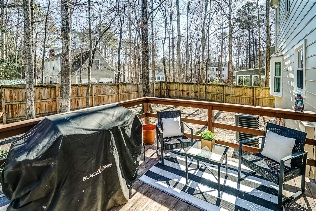 707 Watch Hill Rd