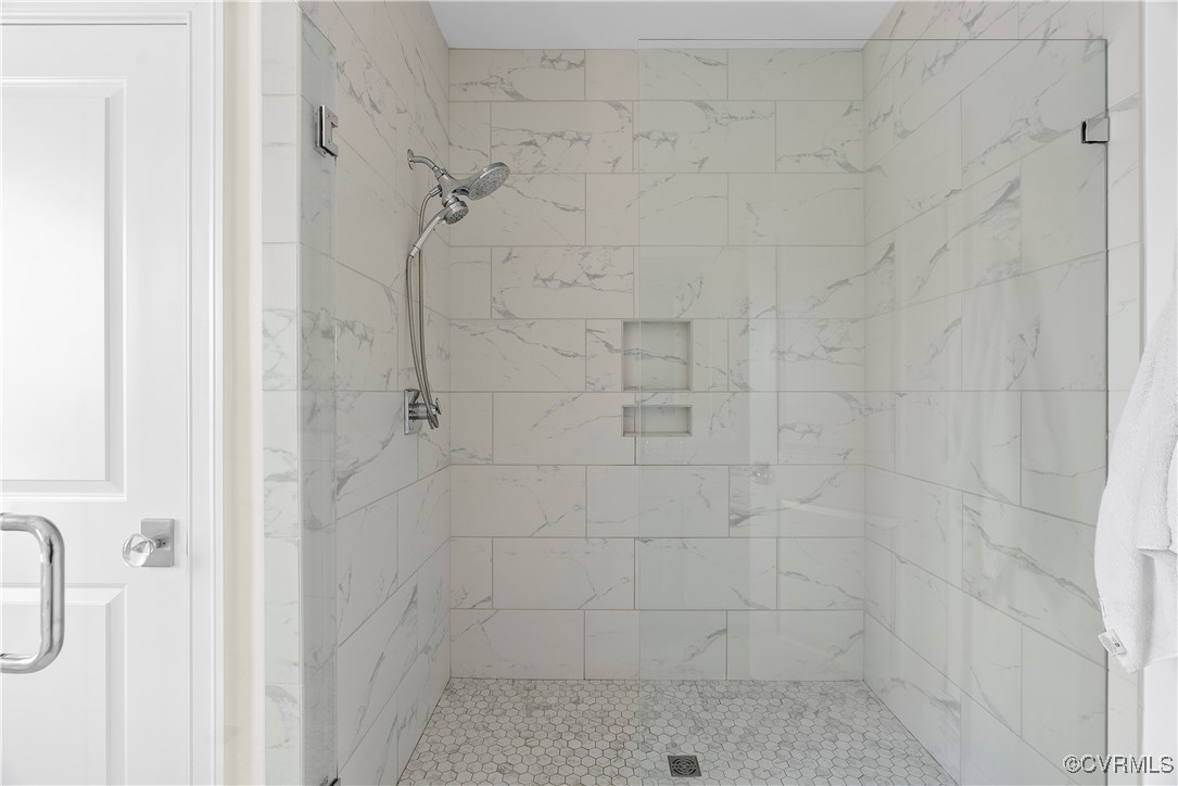 2307 Showning Ln