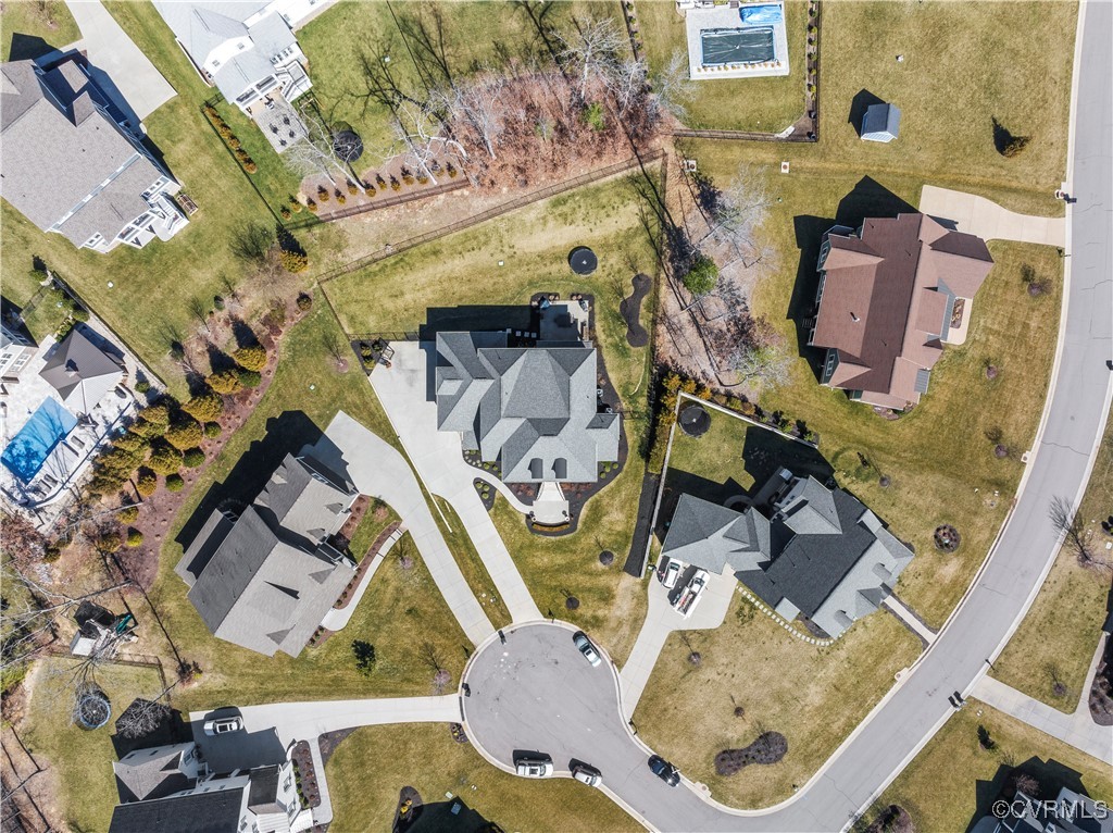 2307 Showning Ln