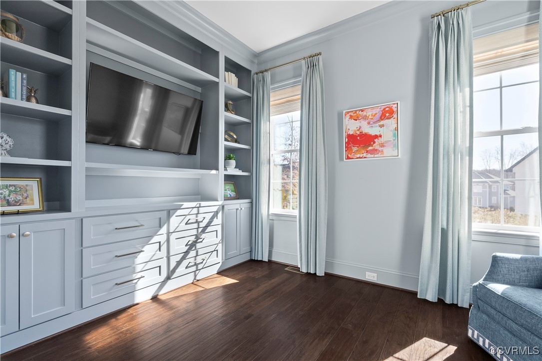 2307 Showning Ln