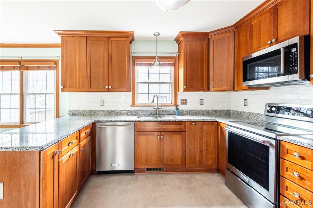 11803 Winbury Ct