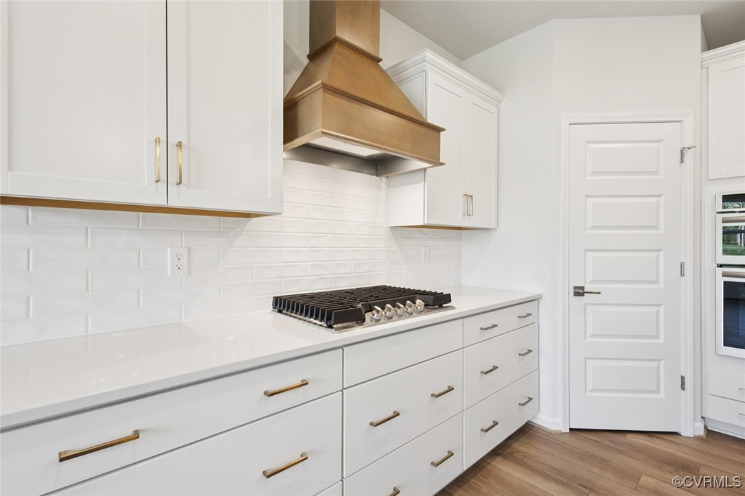 8489 Chimney Rock Dr