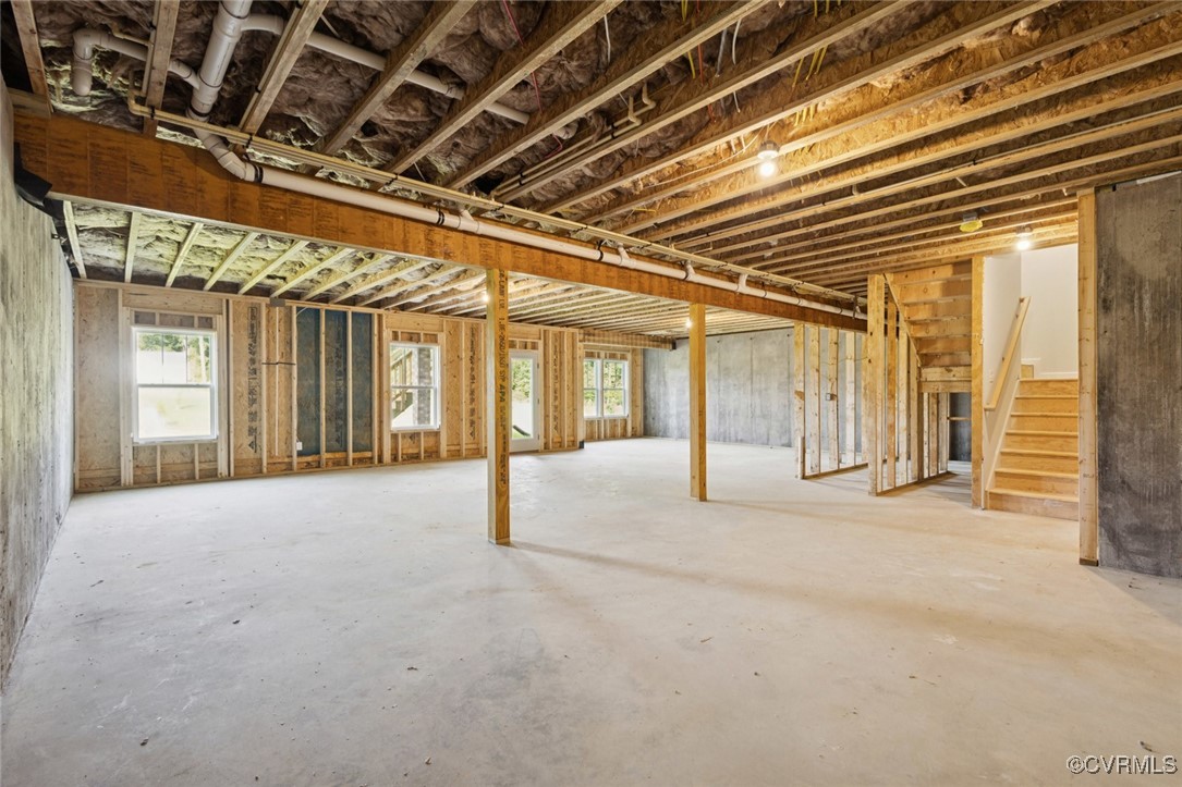 8489 Chimney Rock Dr