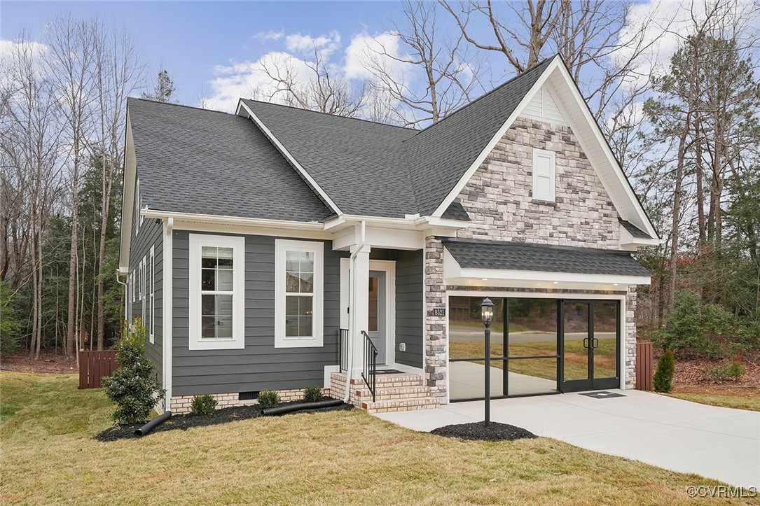 8437 Chimney Rock Dr