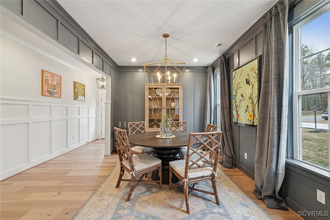 8437 Chimney Rock Dr