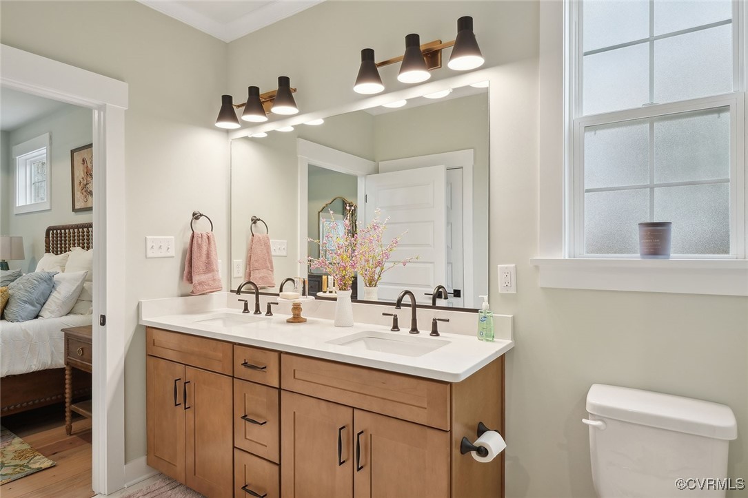 8437 Chimney Rock Dr