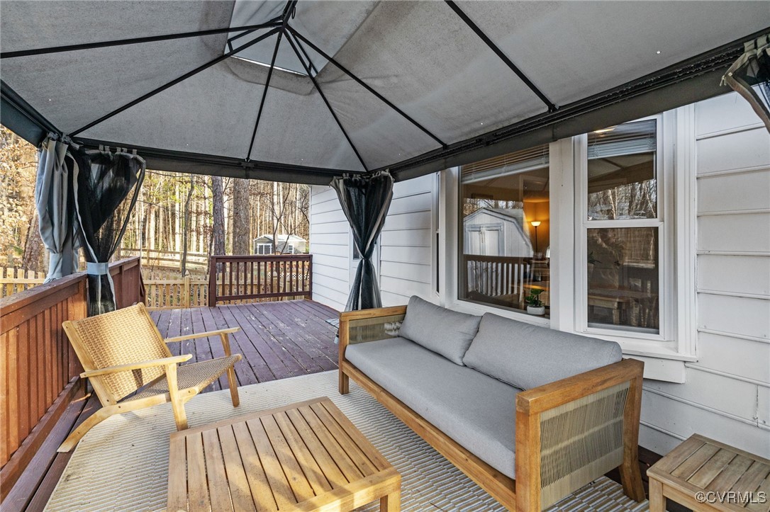 1309 Lockett Ridge Rd