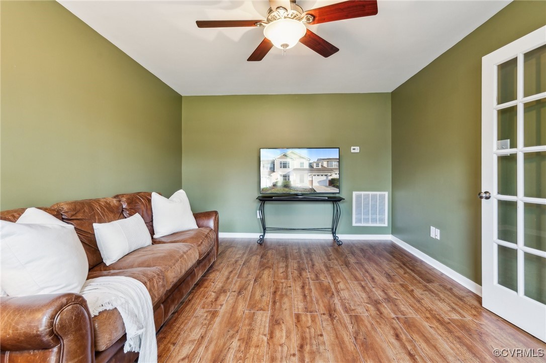 613 Abbey Village Cir