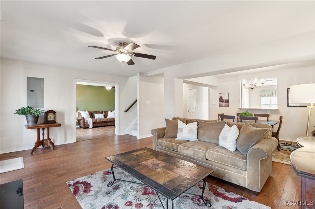 613 Abbey Village Cir