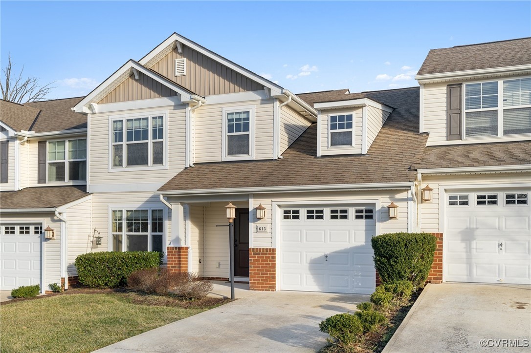 613 Abbey Village Cir