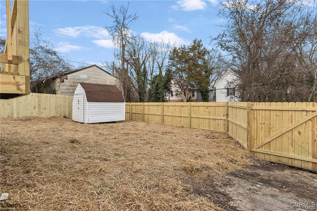 2203 Lamb Ave