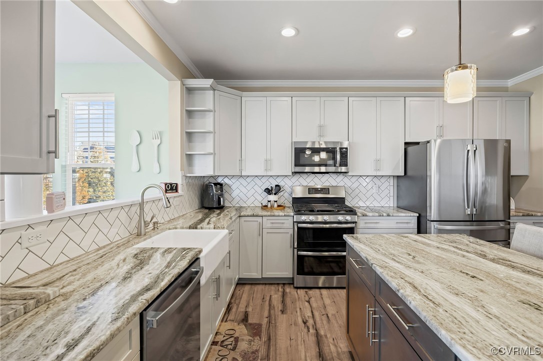 18006 Twin Falls Ln