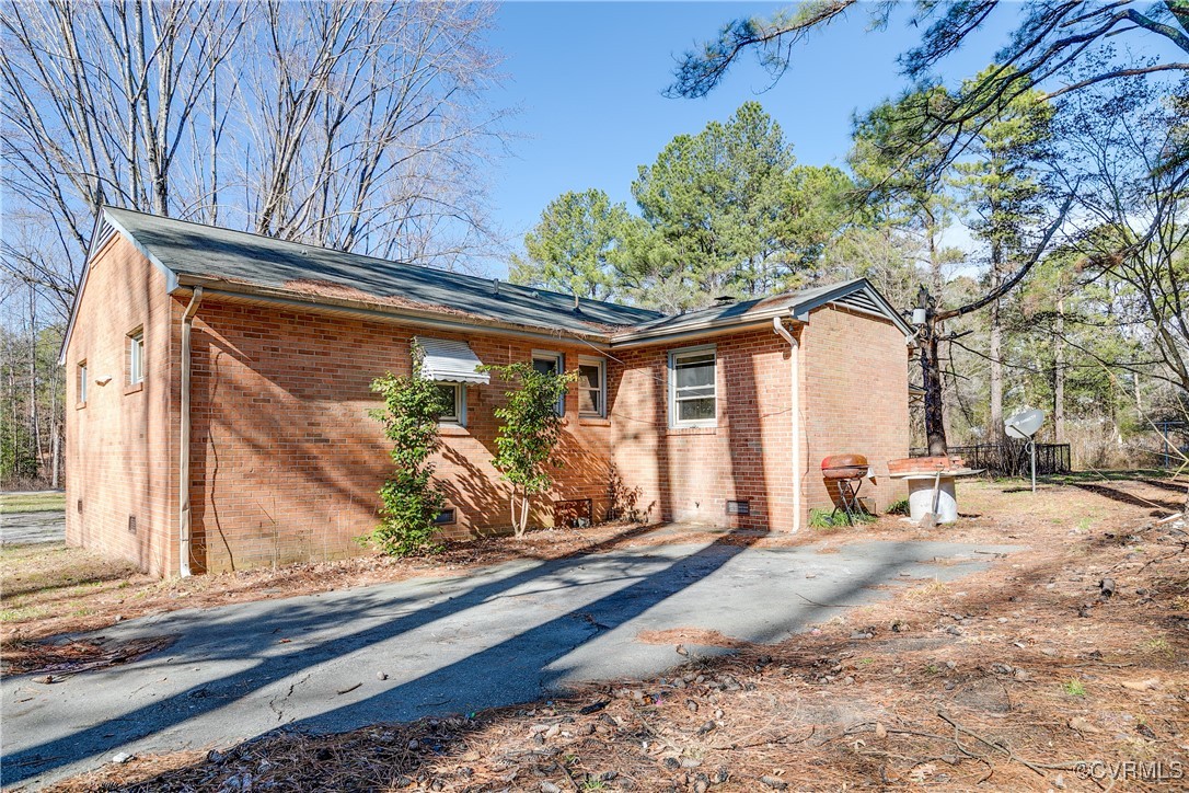 16052 Binns Rd