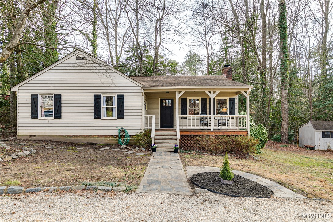 900 Hartford Ln
