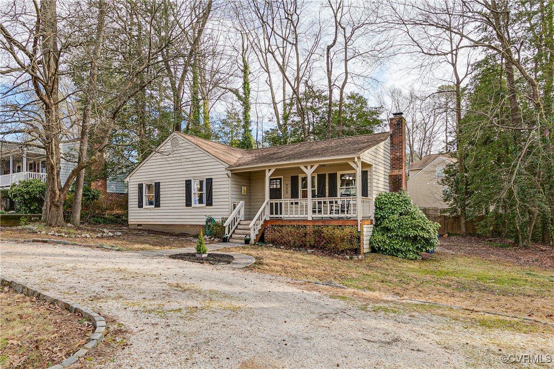 900 Hartford Ln
