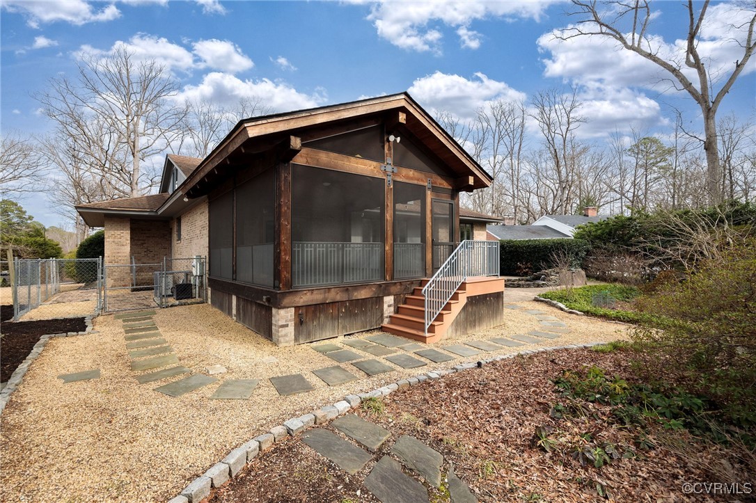 6407 Buckhill