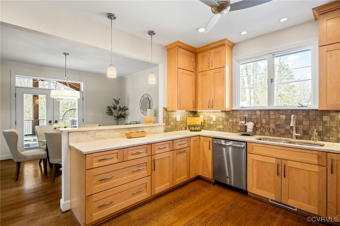 6407 Buckhill