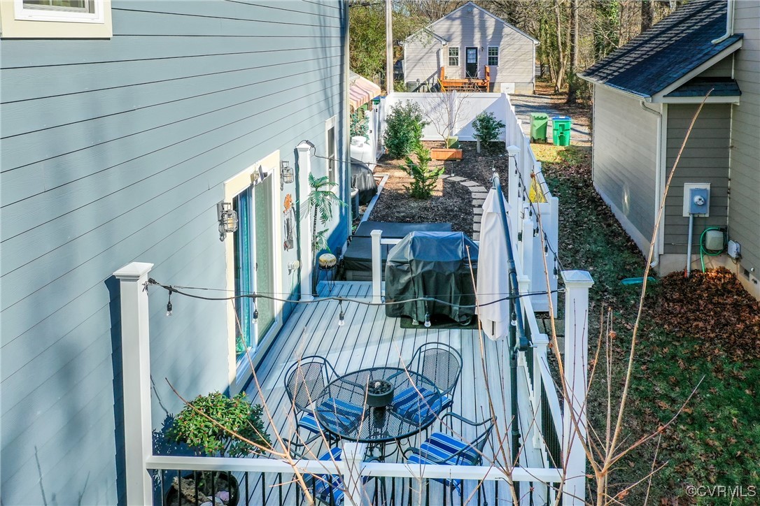1911 Carter St