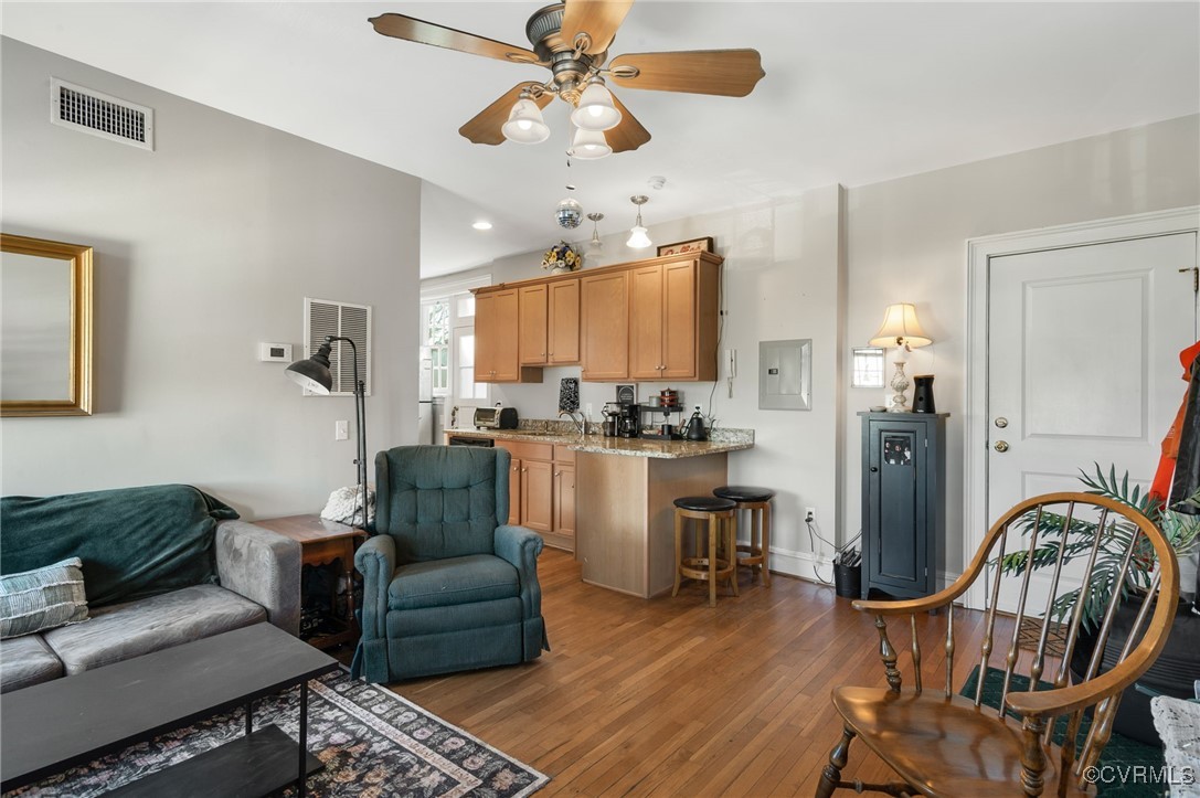 2710 Stuart Ave Unit#U12