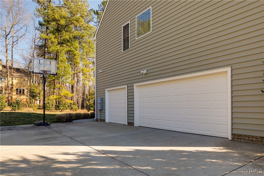 14800 Creekbrook Pl