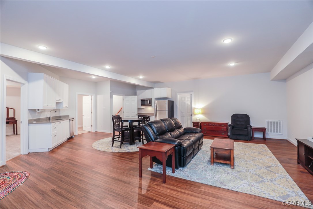 10055 Berry Pond Ln