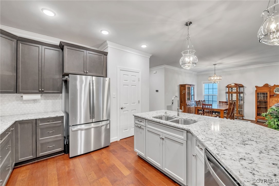 10055 Berry Pond Ln