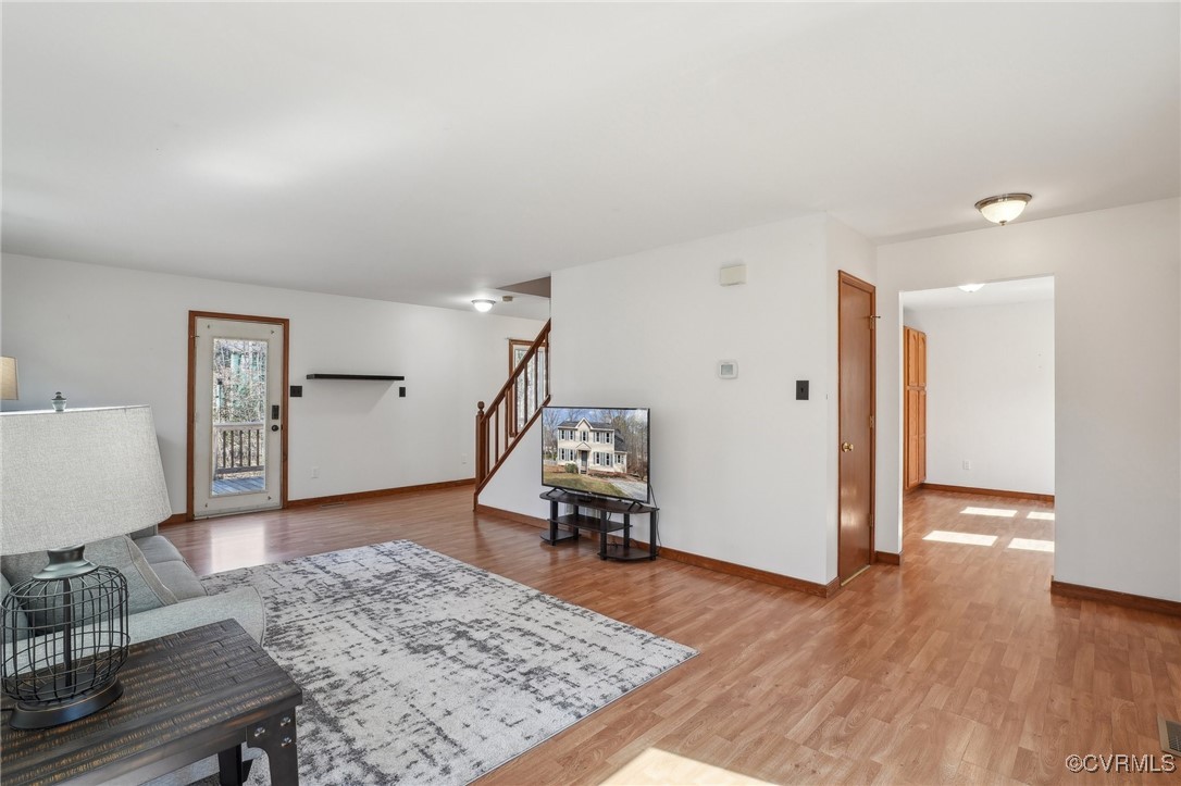 13618 Lucky Debonair Ln