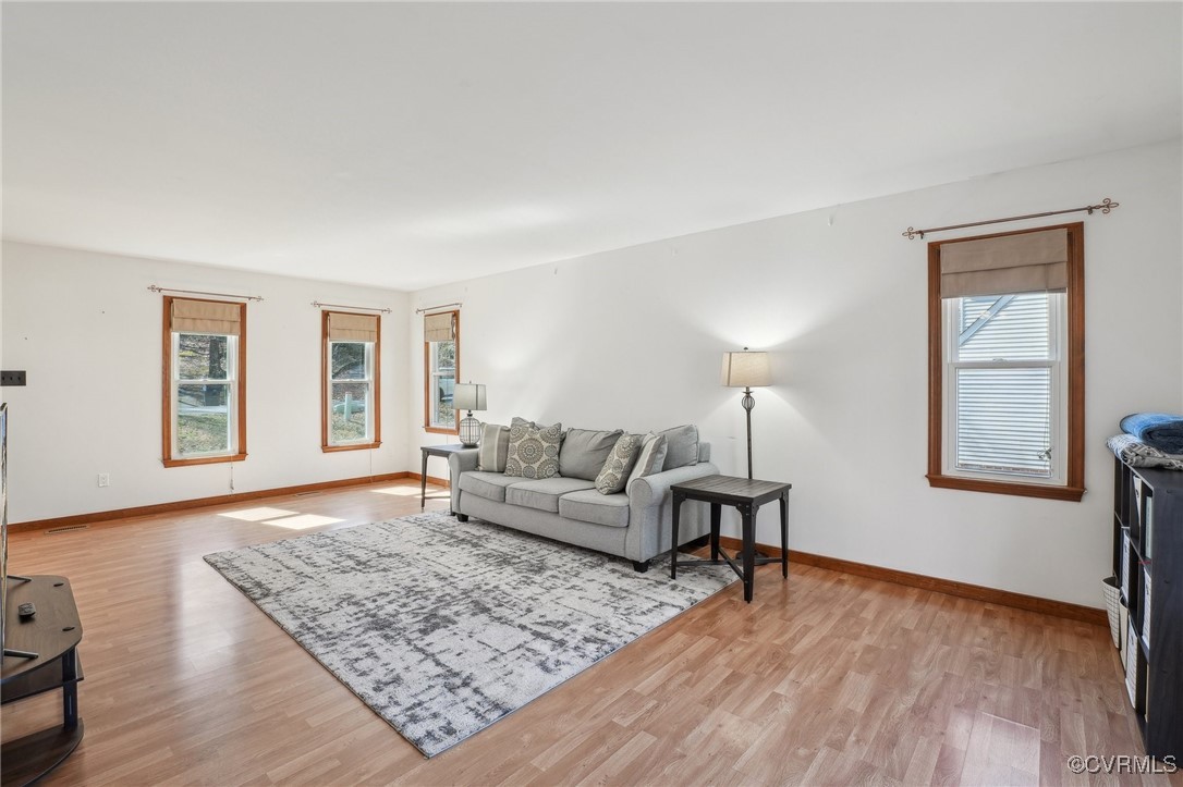 13618 Lucky Debonair Ln
