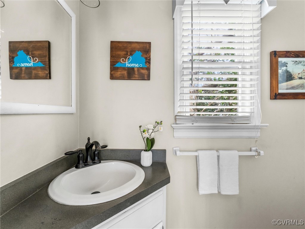 5503 Silver Birch Ln