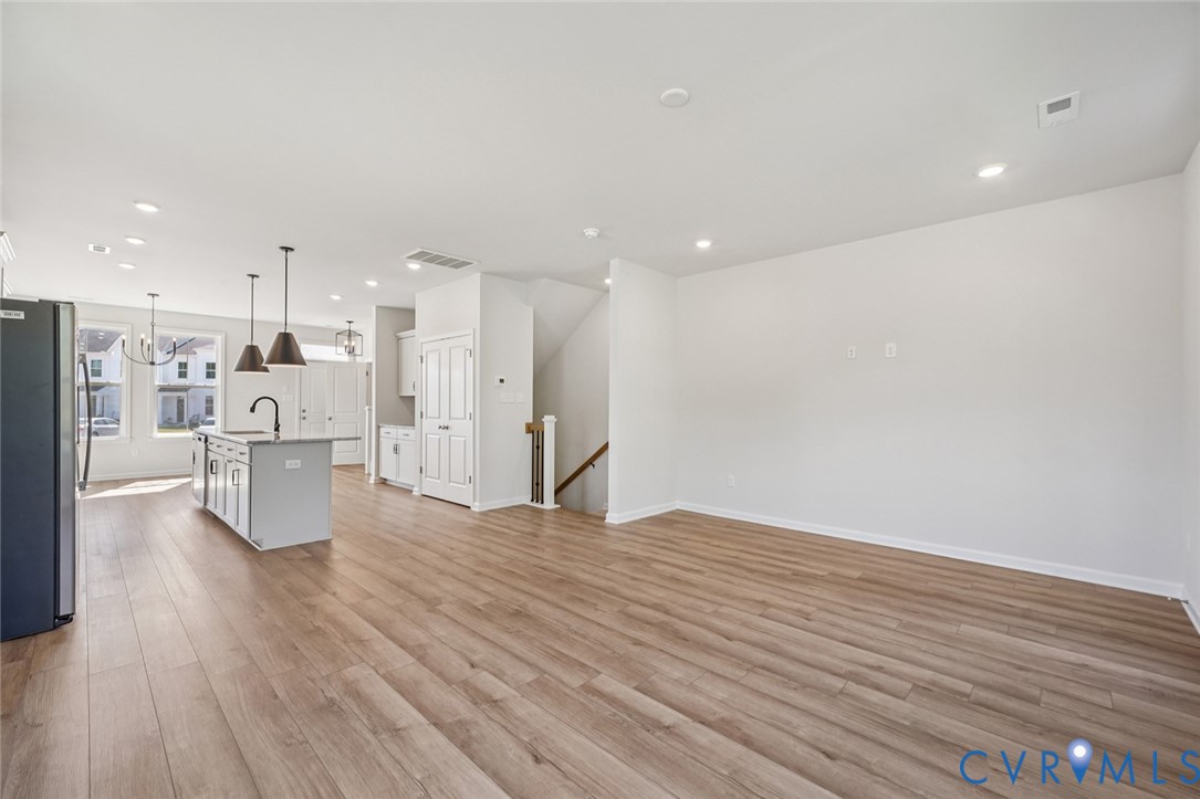 340 Mt McCauley Way