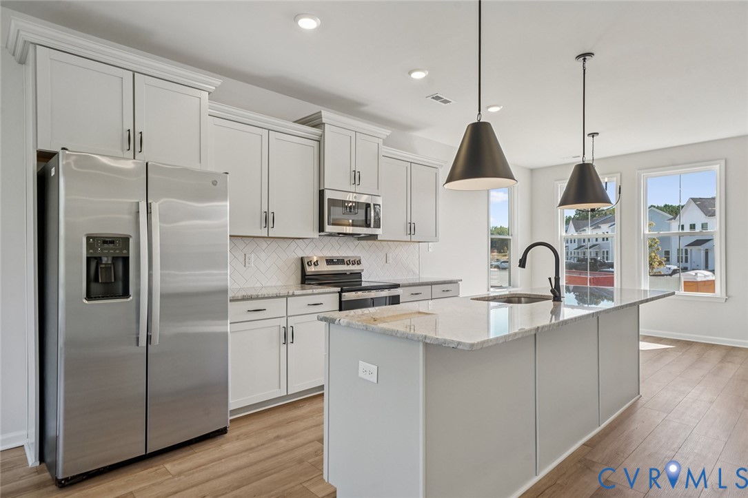 340 Mt McCauley Way