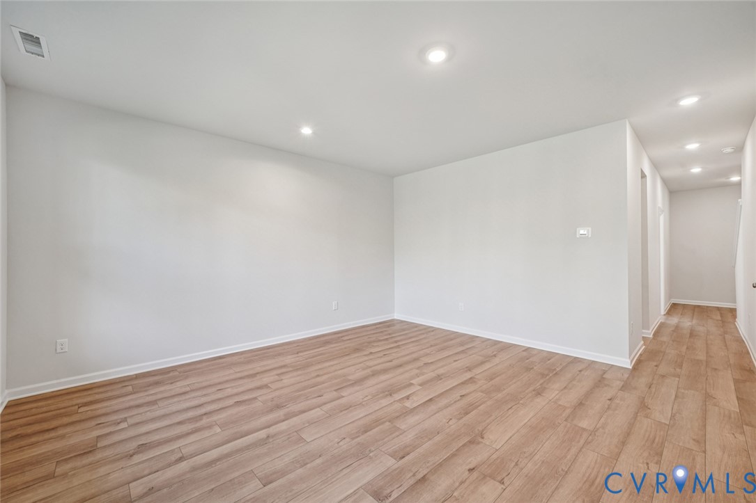 340 Mt McCauley Way